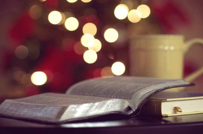 less-stress-and-less-debt-at-christmas-mantras